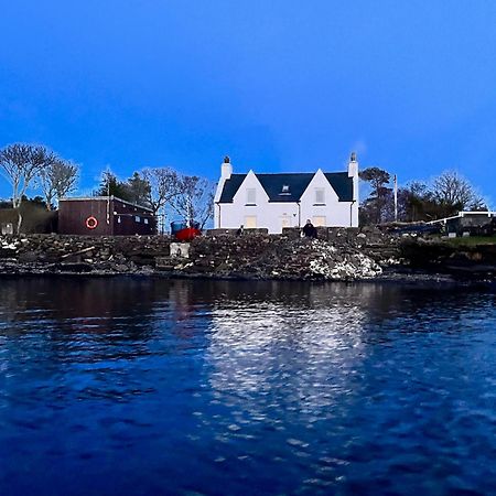 Carnmhor, Isle Of Skye - Stunning 242 Year Old Cottage On Its Own Sea Shore! Breakish 외부 사진