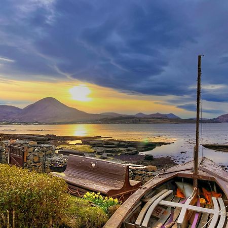 Carnmhor, Isle Of Skye - Stunning 242 Year Old Cottage On Its Own Sea Shore! Breakish 외부 사진