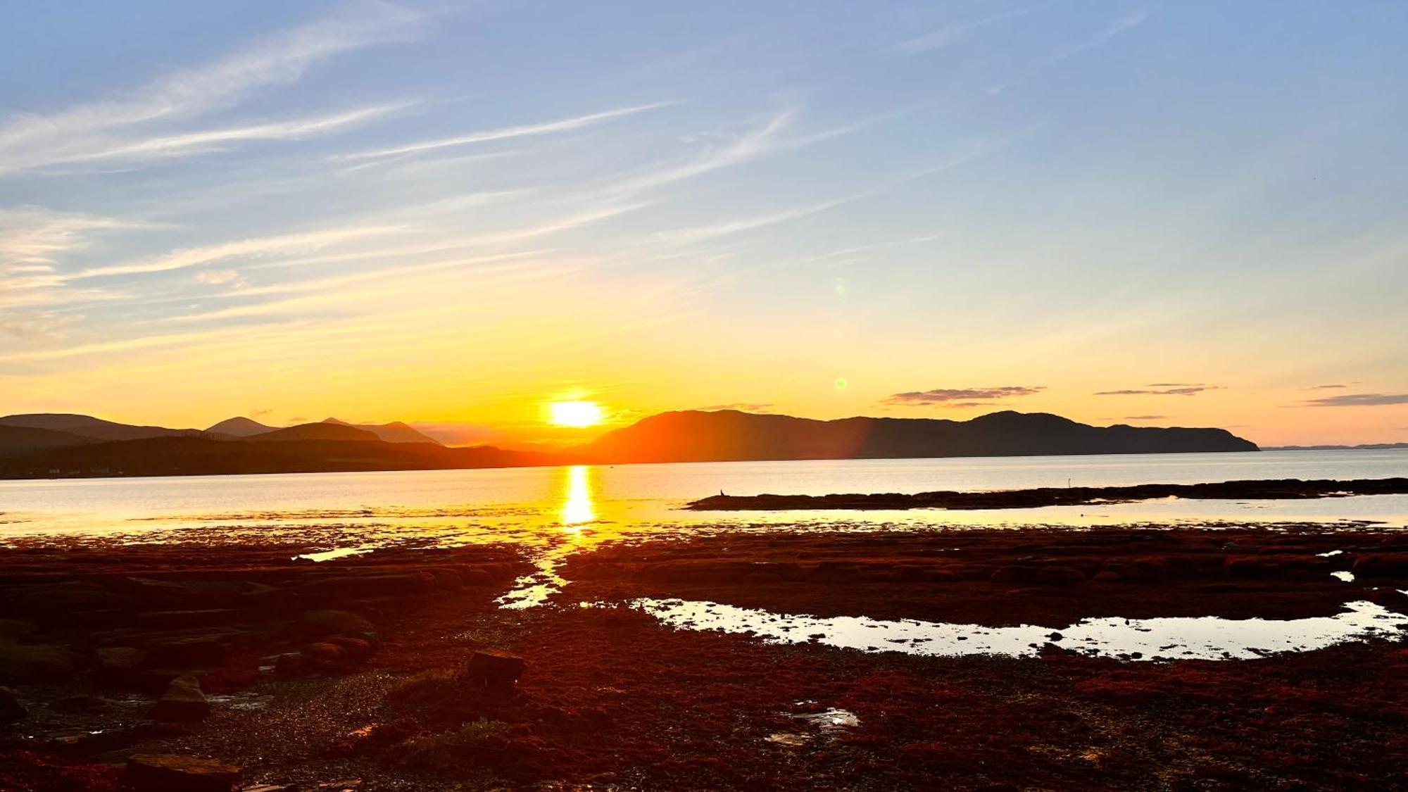Carnmhor, Isle Of Skye - Stunning 242 Year Old Cottage On Its Own Sea Shore! Breakish 외부 사진