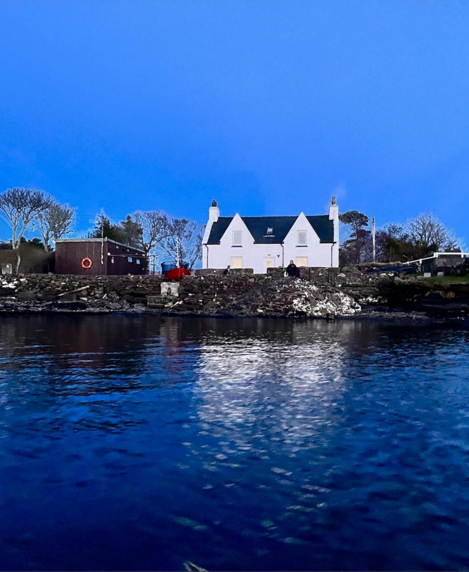 Carnmhor, Isle Of Skye - Stunning 242 Year Old Cottage On Its Own Sea Shore! Breakish 외부 사진