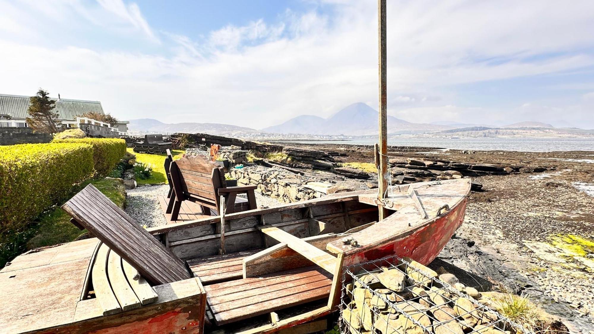 Carnmhor, Isle Of Skye - Stunning 242 Year Old Cottage On Its Own Sea Shore! Breakish 외부 사진