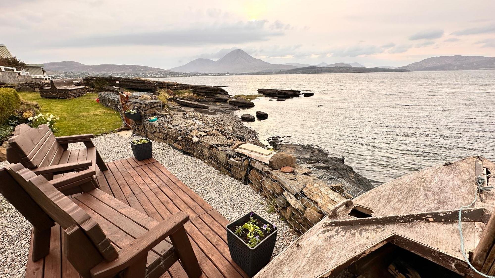 Carnmhor, Isle Of Skye - Stunning 242 Year Old Cottage On Its Own Sea Shore! Breakish 외부 사진
