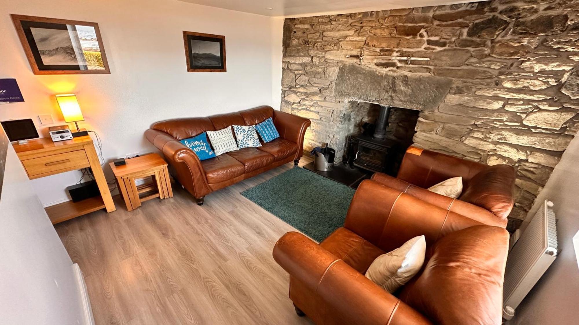 Carnmhor, Isle Of Skye - Stunning 242 Year Old Cottage On Its Own Sea Shore! Breakish 외부 사진